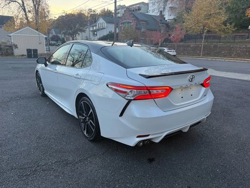Used 2020 Toyota Camry XSE image 9