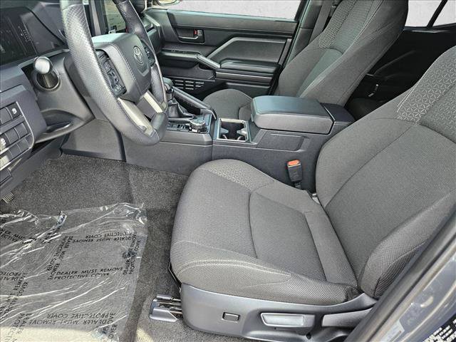 Used 2025 Toyota 4Runner SR5 AWD/4WD image 15