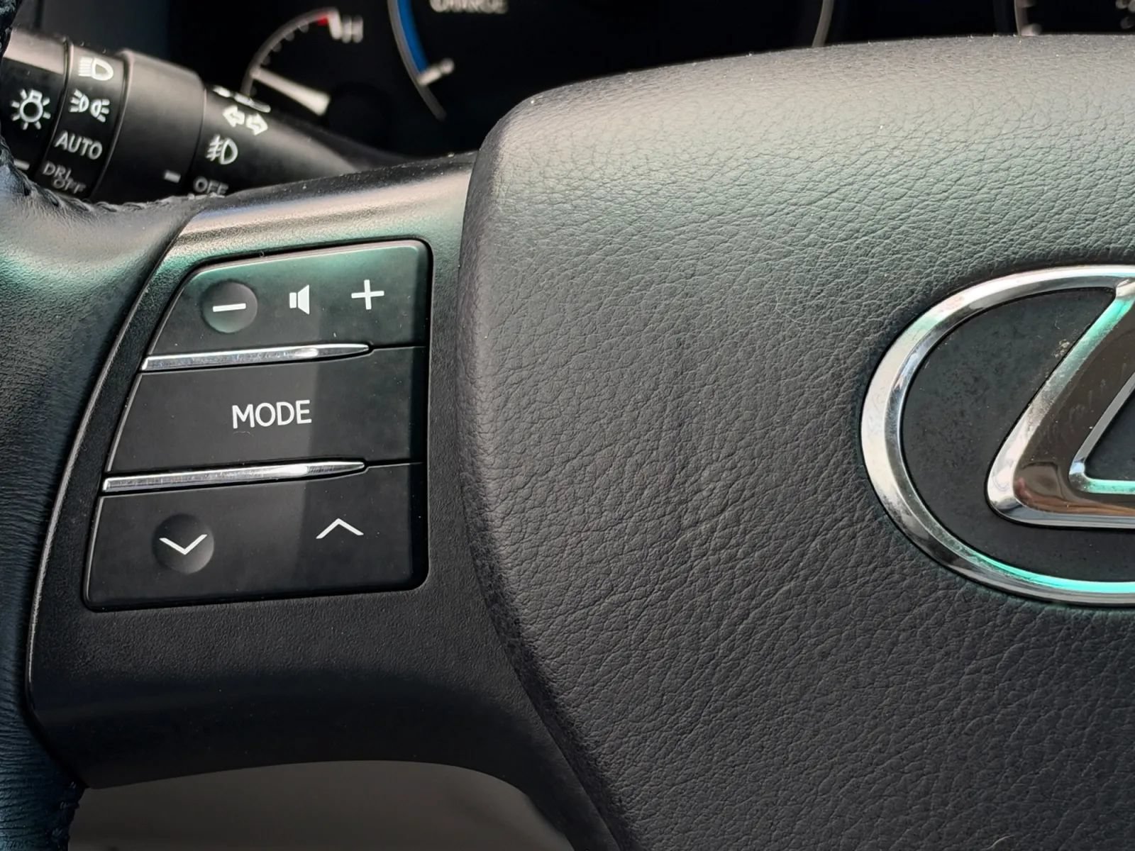 Used 2012 Lexus RX 450h FWD w/ Premium Pkg image 28