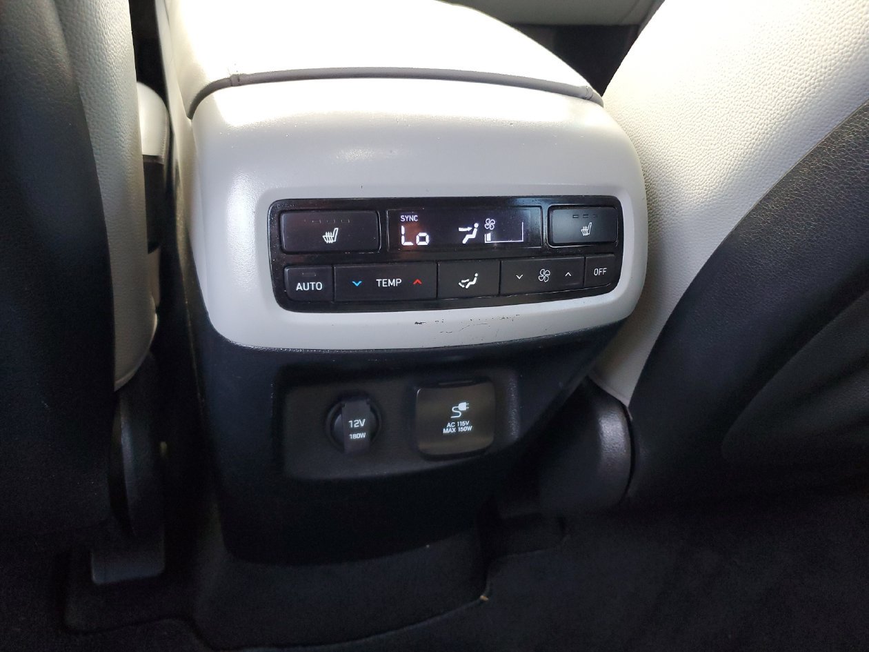 Used 2022 Hyundai Palisade SEL w/ 8P Bench Seat Package FWD image 15
