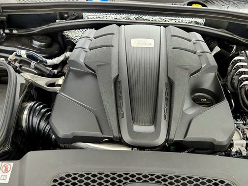 Used 2024 Porsche Macan S w/ Premium Plus Package AWD/4WD image 27