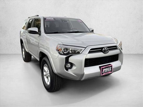 Used 2024 Toyota 4Runner SR5 image 3