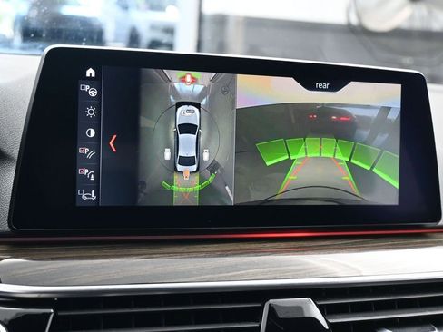 Used 2019 BMW 530i w/ Premium Package RWD image 19