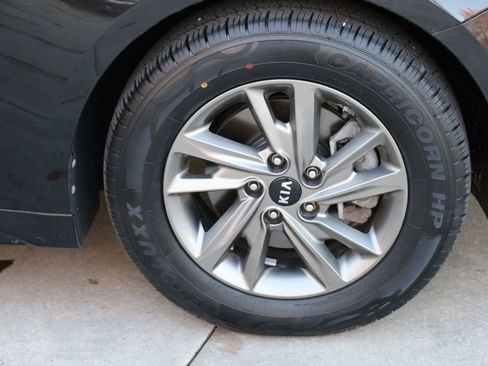 Used 2019 Kia Optima LX image 35