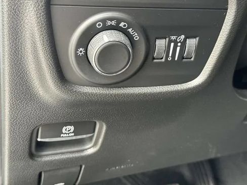 Used 2023 Jeep Grand Cherokee Laredo w/ Trailer Tow Prep Group (B) AWD/4WD image 34