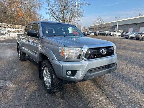 Used 2015 Toyota Tacoma 4x4 Double Cab w/ TRD Off-Road Package image 7