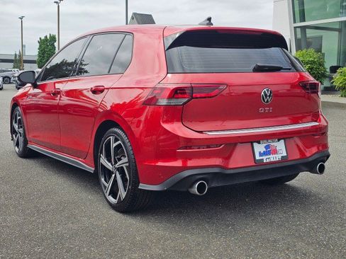 Certified 2025 Volkswagen GTI SE FWD image 5