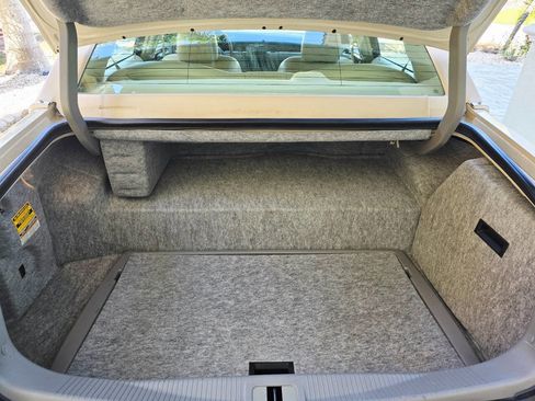 Used 2003 Lincoln Town Car Cartier image 74