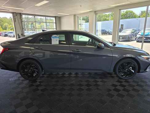 New 2026 Hyundai Elantra SEL Sport Premium FWD image 2