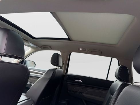 Used 2023 Volkswagen Atlas SE w/ Panoramic Sunroof Package image 36