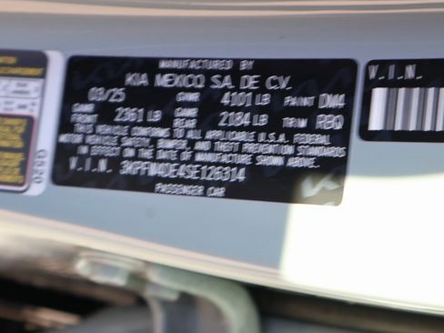 Used 2025 Kia K4 GT-Line w/ GT-Line Premium Package image 41