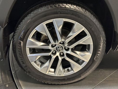 Used 2023 Toyota RAV4 XLE Premium image 16