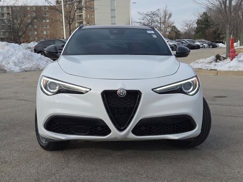 Used 2022 Alfa Romeo Stelvio Veloce image 4