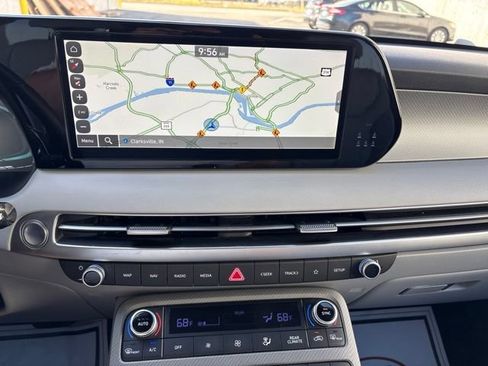 Used 2024 Hyundai Palisade SEL FWD image 17