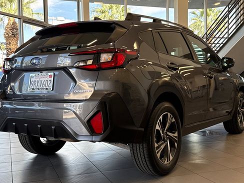 Certified 2024 Subaru Crosstrek 2.0i Premium w/ Crosstrek Mirror Package image 5