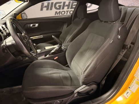 Used 2018 Ford Mustang GT w/ Black Accent Pkg RWD image 16