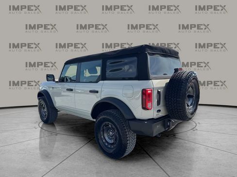 Used 2025 Ford Bronco 4-Door w/ Sasquatch Package AWD/4WD image 3