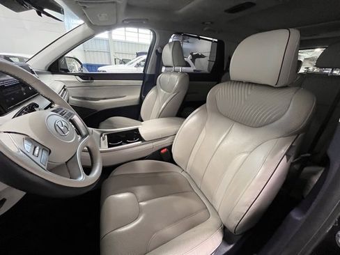 Used 2023 Hyundai Palisade Calligraphy image 21