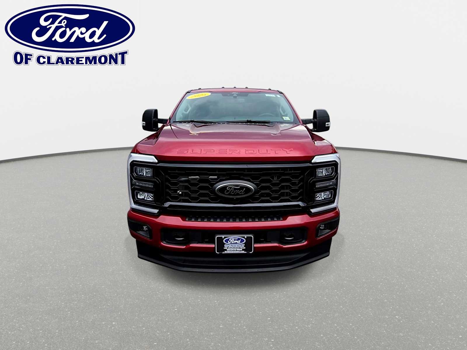Used 2025 Ford F250 XLT w/ Black Appearance Package AWD/4WD image 3