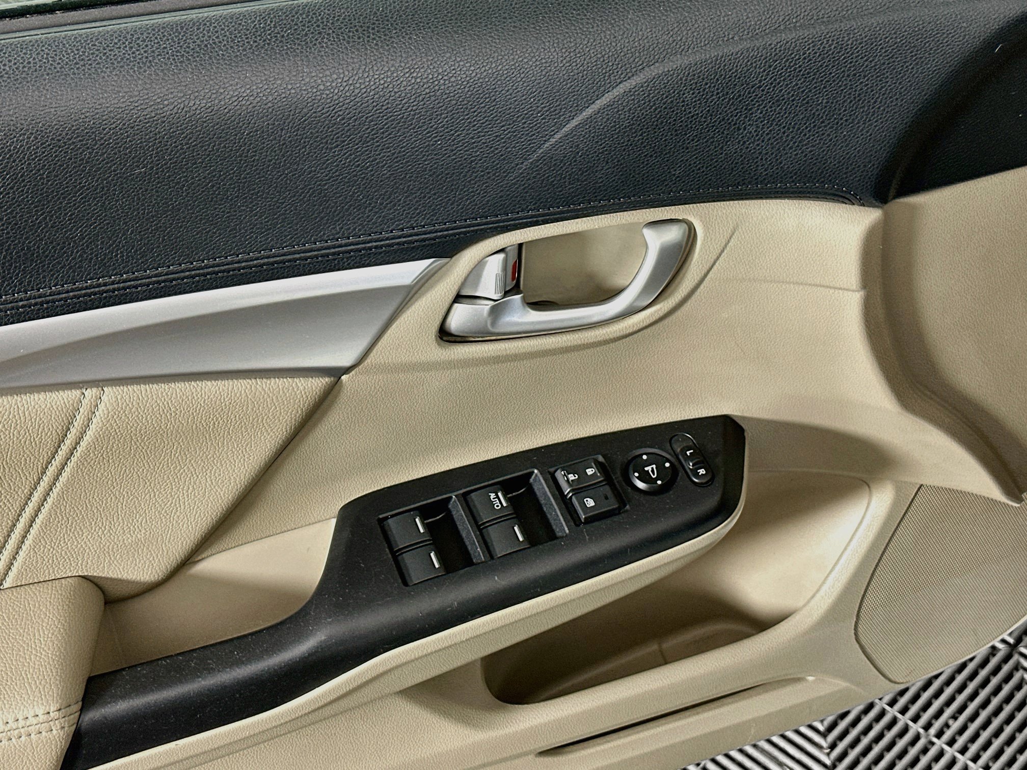 Used 2013 Honda Civic EX-L image 15
