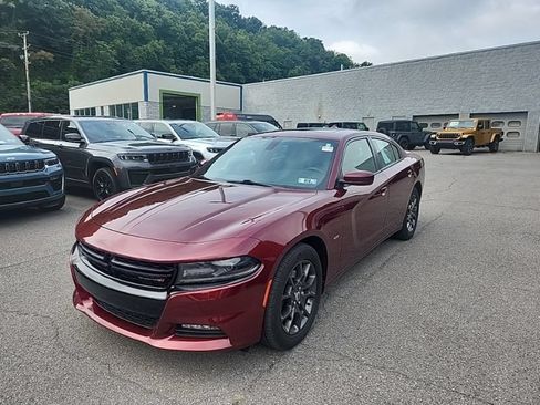 Used 2018 Dodge Charger GT AWD/4WD image 3