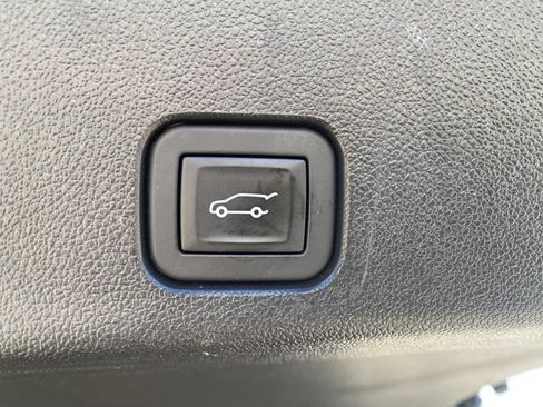 Used 2026 Chevrolet Traverse LT AWD/4WD image 17