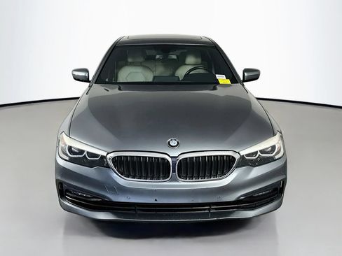 Used 2017 BMW 530i w/ Premium Package RWD image 2