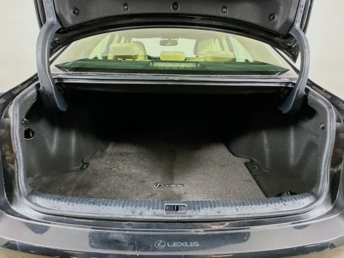 Used 2016 Lexus IS 200t image 28