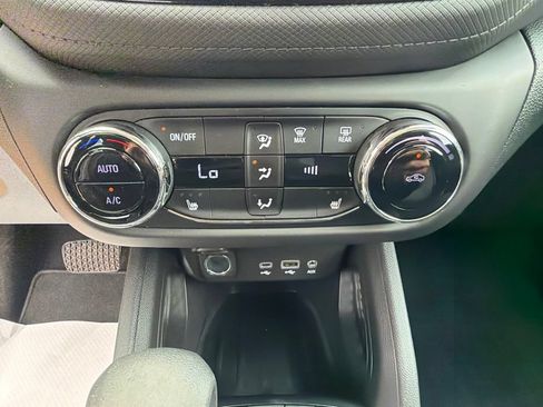 Used 2022 Chevrolet TrailBlazer LT w/ Convenience Package AWD/4WD image 19