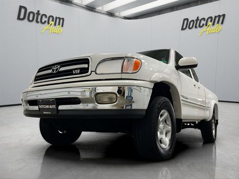 Used 2002 Toyota Tundra Limited image 3