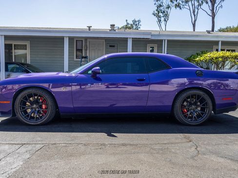 Used 2016 Dodge Challenger SRT Hellcat RWD image 3