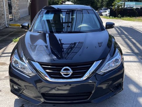 Used 2017 Nissan Altima 3.5 SL FWD image 8