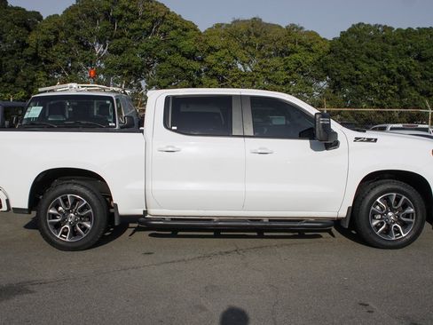 Used 2020 Chevrolet Silverado 1500 RST image 11