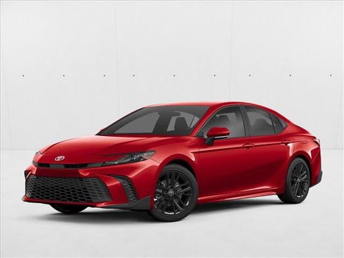 Used 2025 Toyota Camry LE image 1