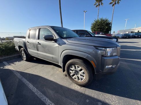 Used 2023 Nissan Frontier SV w/ SV Convenience Package RWD image 3