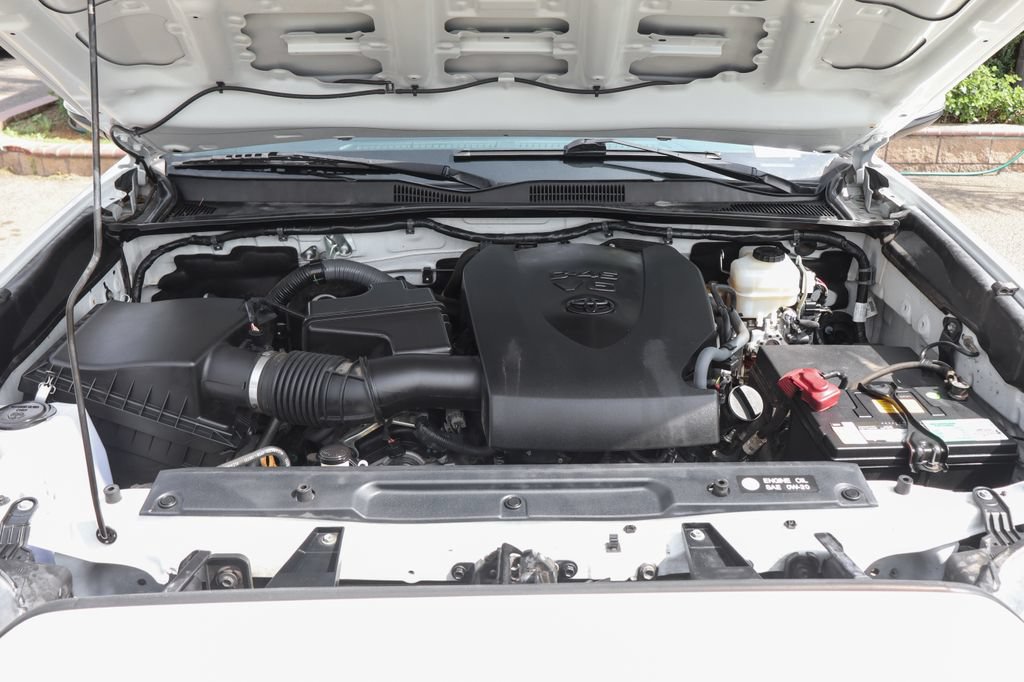 Used 2017 Toyota Tacoma TRD Pro AWD/4WD image 11