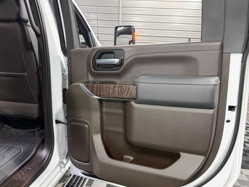 Used 2023 GMC Sierra 2500 Denali w/ Denali Ultimate Package image 43