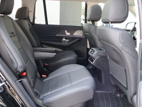 Certified 2024 Mercedes-Benz GLS 450 4MATIC image 28