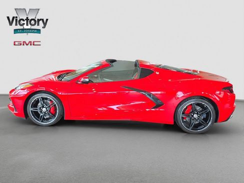 Used 2021 Chevrolet Corvette Stingray Coupe w/ 1LT RWD image 6