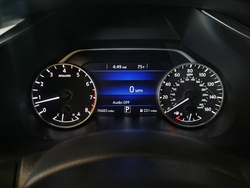 Used 2019 Nissan Murano S FWD image 23