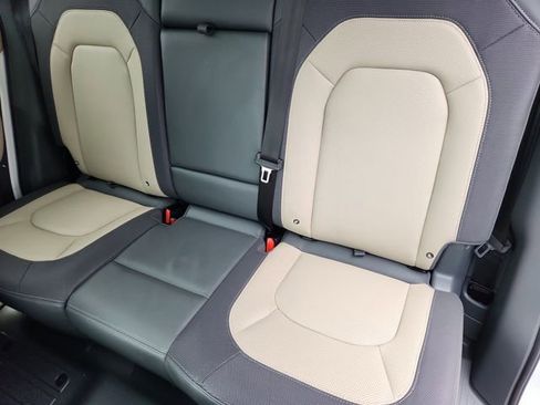 Used 2024 Land Rover Defender 110 X-Dynamic SE image 23