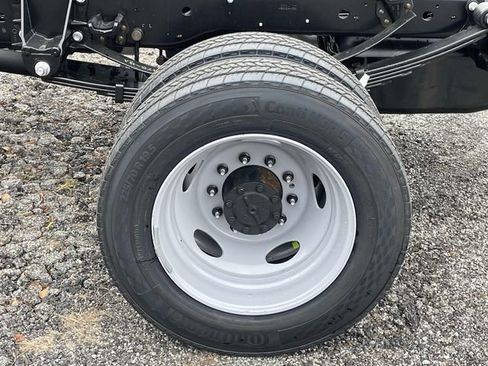New 2026 Ford F450 XL w/ XL Chrome Package image 21