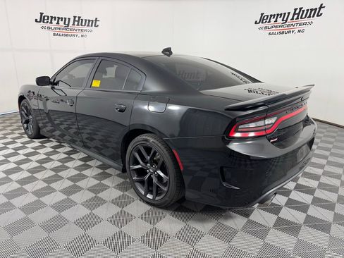 Used 2022 Dodge Charger R/T w/ Blacktop Package image 8