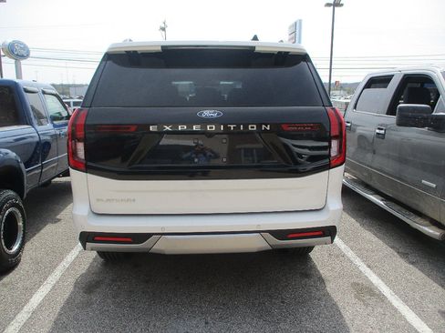 New 2026 Ford Expedition Platinum w/ Platinum Ultimate Package AWD/4WD image 23
