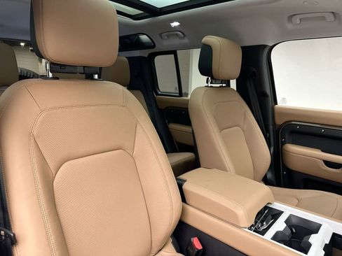 Certified 2025 Land Rover Defender 110 X-Dynamic SE image 3