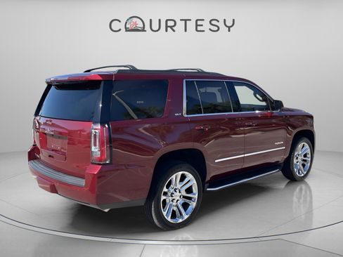 Used 2017 GMC Yukon SLT w/ Premium Edition image 8