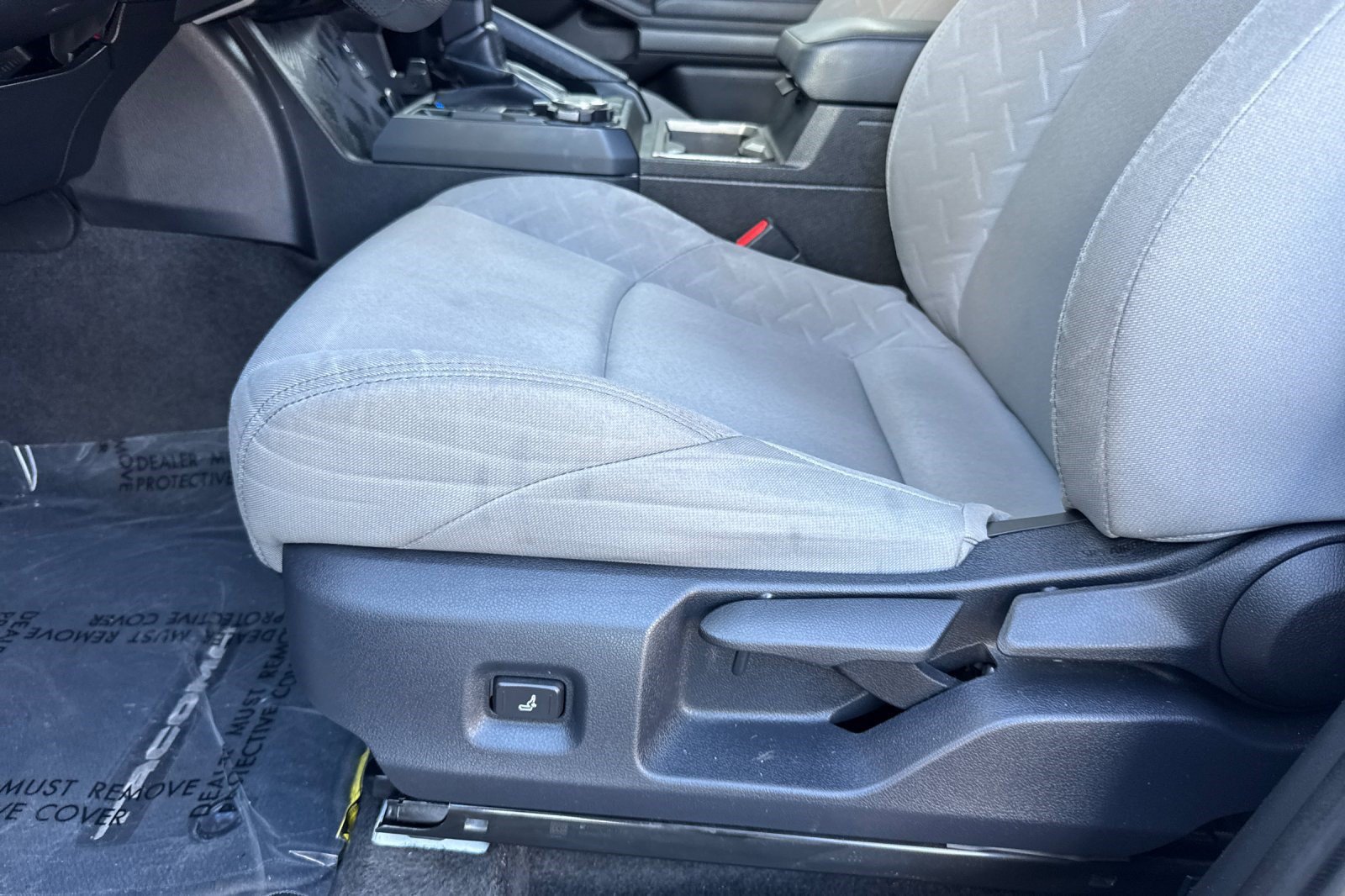 Used 2024 Toyota Tacoma SR5 AWD/4WD image 15