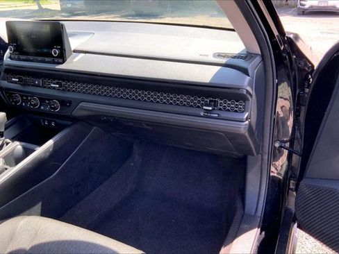 Used 2024 Honda Accord EX image 16