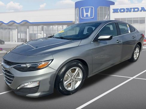 Used 2024 Chevrolet Malibu LT image 3