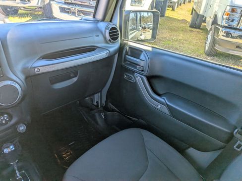 Used 2017 Jeep Wrangler Unlimited Sport w/ Quick Order Package 24S image 18